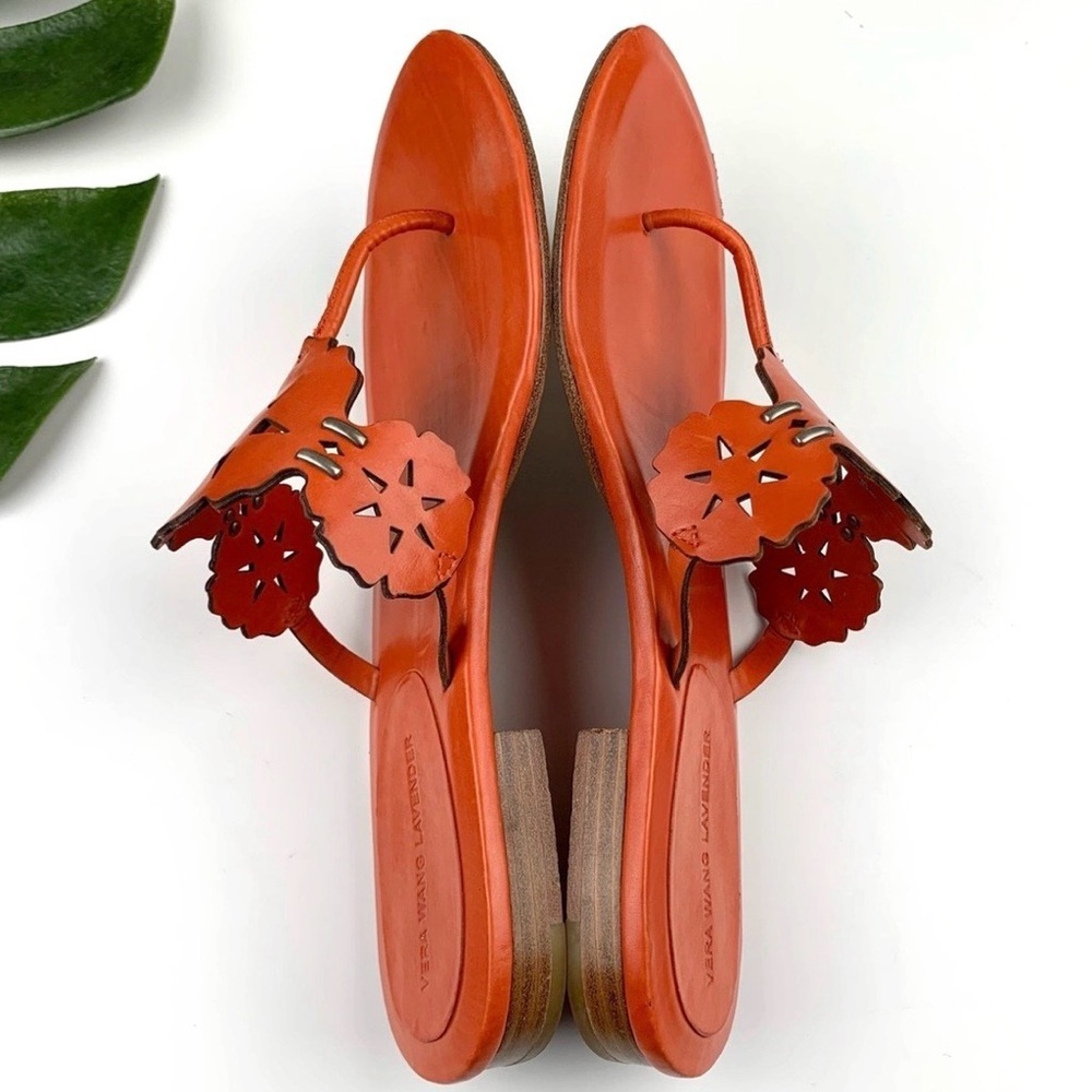 VERA WANG Lavender
Sandals Orange Leather
Thong Laser Cut - Picture 6 of 8